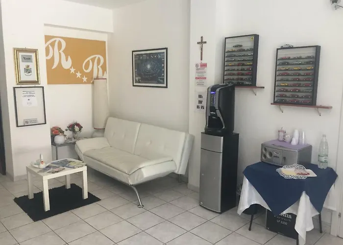 Regni 公寓式酒店 3*